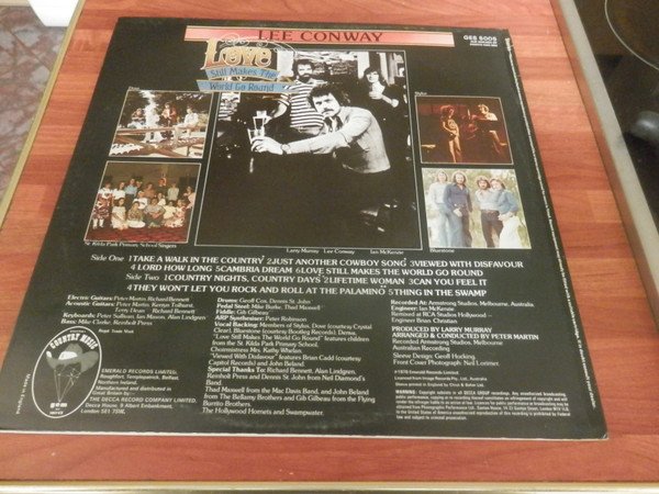 Lee Conway - Love Still Makes The World Go Round (LP, Album) - Image 2